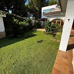 Bed & Breakfast Allyson 3*
