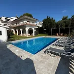 Allyson B&B 료렛 드 마르