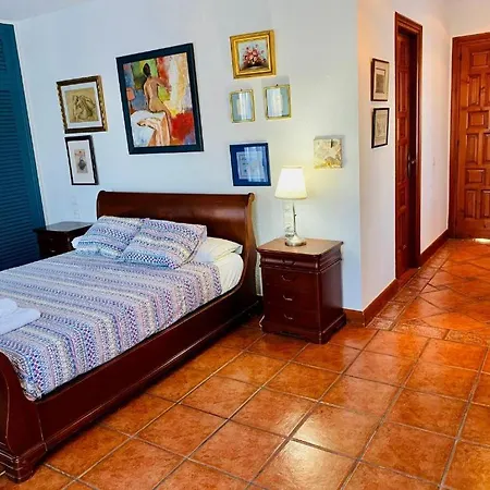 Allyson B&B 료렛 드 마르