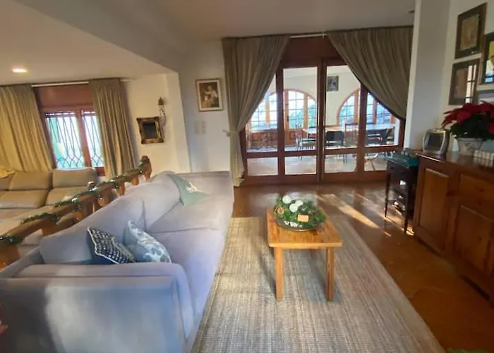 Allyson Bed & Breakfast 3*